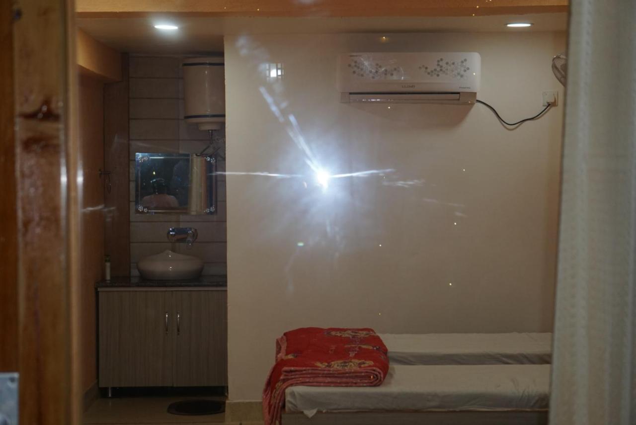 מלון רישיקש Abhayam Ashram מראה חיצוני תמונה